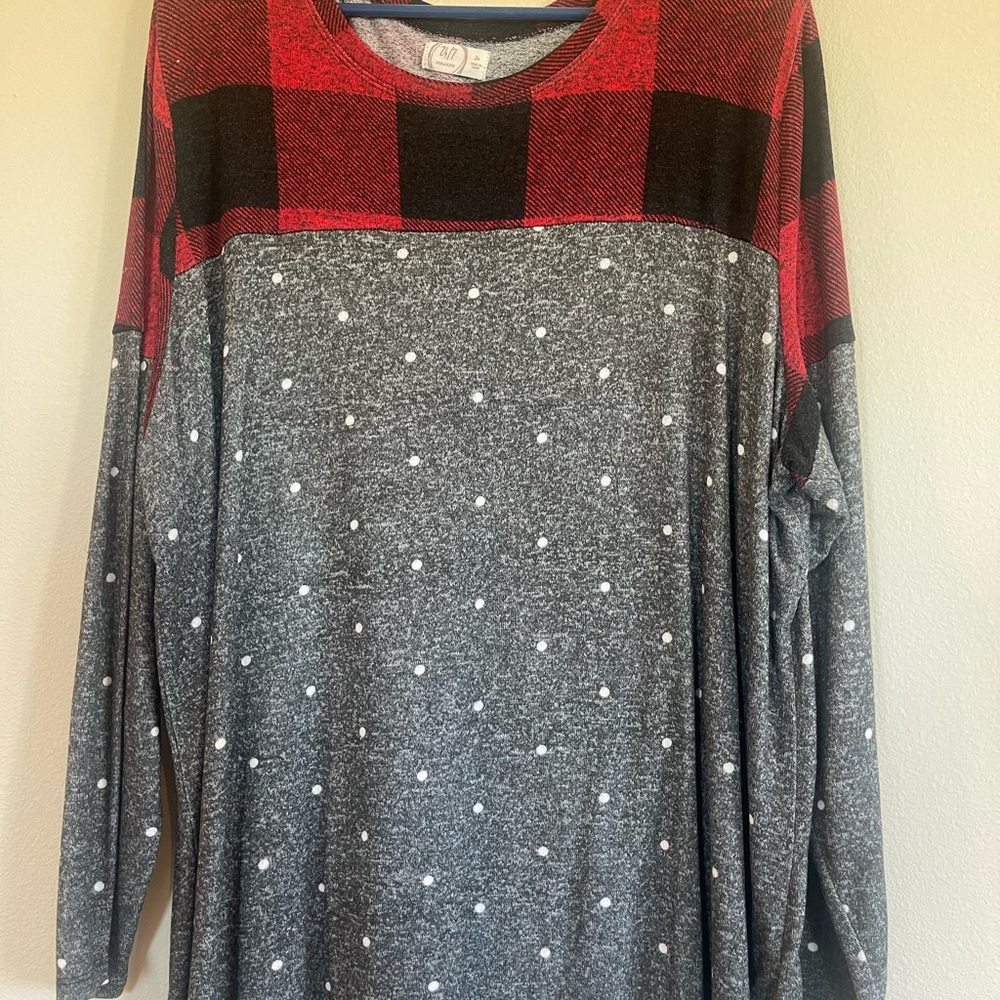 Maurices Red and Gray Long Sleeve Top